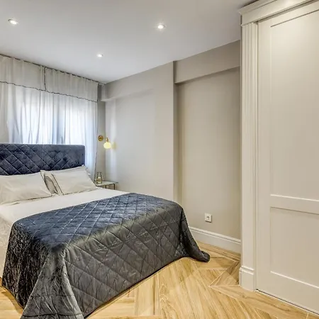 Hanami Avenida De Espana Classic Apartment